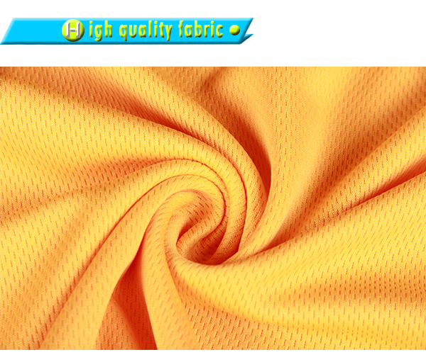 男士黄色全涤刺绣印花圆领短袖T恤衫定制厂家